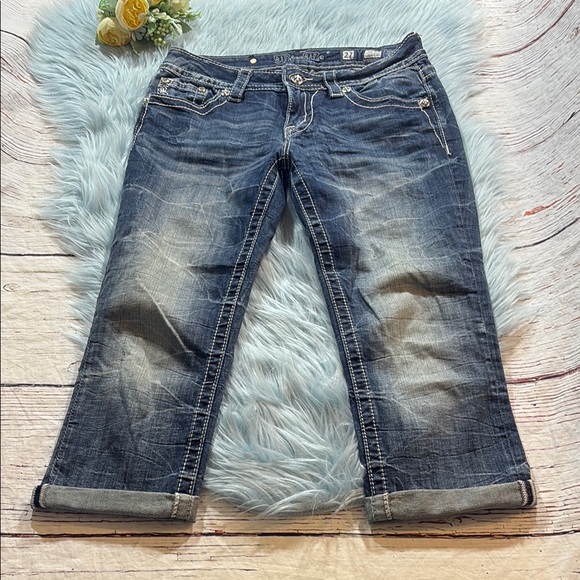 Miss Me Mid- Rise Cuffed Capri Rhinestone Pocket Jeans sz 27 - Picture 1 of 10
